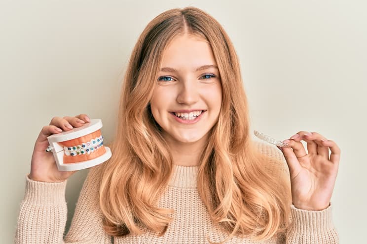 Invisalign vs traditional Braces